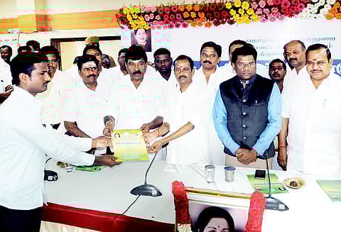 திருவண்ணாமலை மாவட்டத்தில் ரூ.342½ கோடிக்கு புரிந்துணர்வு ஒப்பந்தம் தொழில் முதலீட்டாளர் கருத்தரங்கில் அமைச்சர் சேவூர் எஸ்.ராமச்சந்திரன் தகவல்