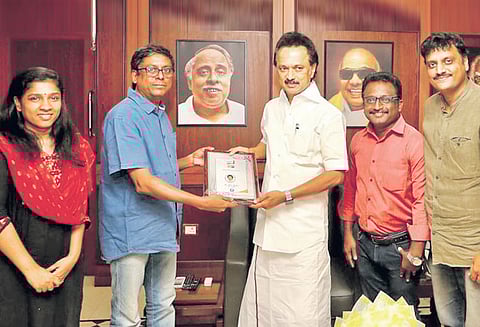 ஹலோ எப்.எம். சார்பில் மு.க.ஸ்டாலினுக்கு, ‘ஹலோ தமிழா’ விருது அதிகம் பேசப்பட்ட பிரபலம் பட்டியலில் முதலிடம்