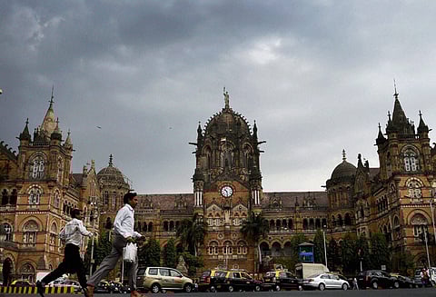 பட்ஜெட் ரெயில்வேயில் மும்பை மற்றும் பெங்களூருக்கு அடித்தது ஜாக்பாட்! தமிழகம் ஏமாற்றம்