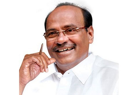 ராமேசுவரம் மீனவர்கள் நாட்டுப்படகில் சென்று பங்கேற்க அனுமதிக்க வேண்டும்