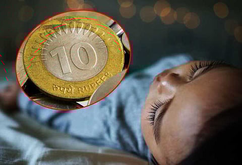 நாசிக்கில் 10 ரூபாய் நாணயத்தை விழுங்கிய சிறுமி சாவு