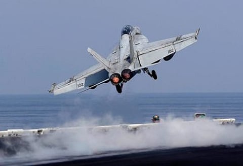 சிரியாவில் அமெரிக்கா தலைமையிலான கூட்டணி படை நடத்திய தாக்குதல் ஒரு போர் குற்றம்: சிரிய அரசு