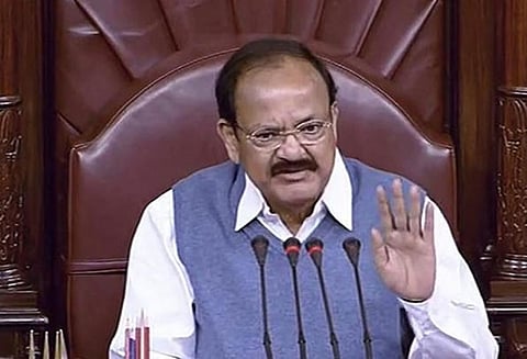 வெங்கையா நாயுடுவை விமர்சனம் செய்து பேஸ்புக்கில் கருத்து வெளியிட்ட எம்.பிக்கு அனைத்து எம்.பிக்களும் கண்டனம்