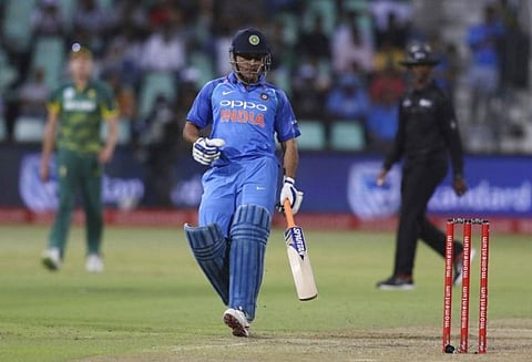 4வது ஒரு நாள் போட்டி: தென்னாப்பிரிக்காவுக்கு வெற்றி இலக்கு 290 ரன்கள்