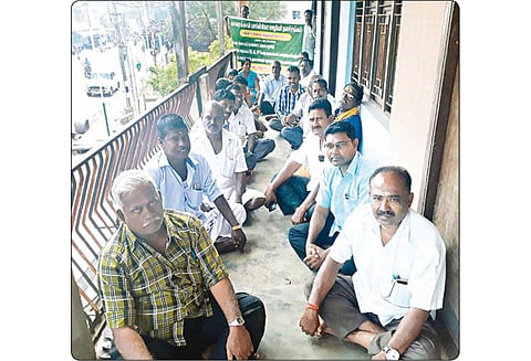 கோரிக்கைகளை வலியுறுத்தி பாப்ஸ்கோ ஊழியர்கள் 4-வது நாளாக போராட்டம்