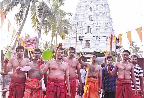 சிவராத்திரியையொட்டி 2-வது நாளாக சிவாலய ஓட்டம்