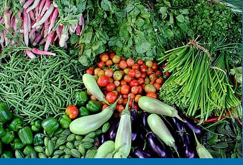 மேலூர் நகராட்சி காய்கறி மார்க்கெட் ரூ.1 கோடிக்கு ஏலம் போனது