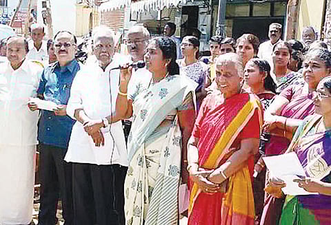 நுகர்வோர் பாதுகாப்பு மையம் சார்பில் பஸ் கட்டண உயர்வை கண்டித்து ஆர்ப்பாட்டம்