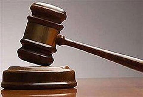 கணவர் உள்பட 5 பேர் மீது வழக்குப்பதிவு