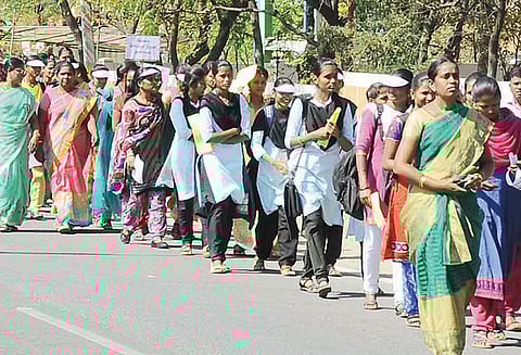போதை பொருட்களின் தீமைகள் குறித்த விழிப்புணர்வு ஊர்வலம்
