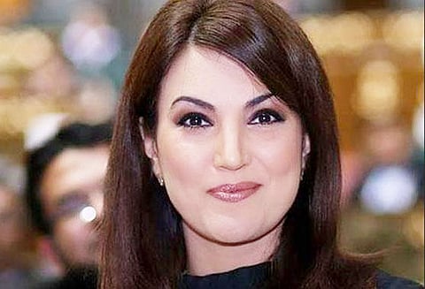 இம்ரான்கான் 2–வது மனைவி, பாகிஸ்தானை விட்டு ஓட்டம்