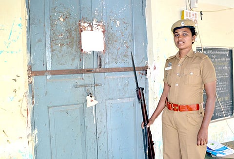 கரூர் மாவட்டத்தில் பிளஸ்-2 பொதுத்தேர்வை 11 ஆயிரத்து 368 பேர் எழுத உள்ளனர்