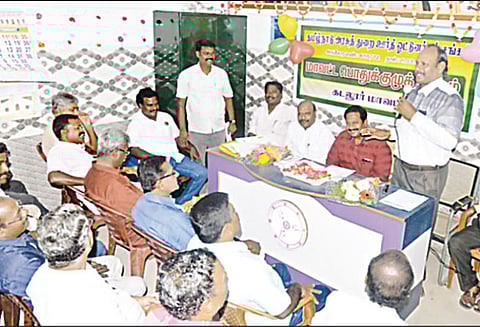 ஓட்டுனர் பணியிடங்களை நிரப்ப வேண்டும்