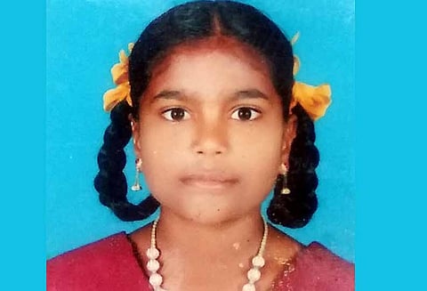 காதலிக்க மறுத்ததால் தீவைத்து எரிக்கப்பட்ட மாணவி மரணம்