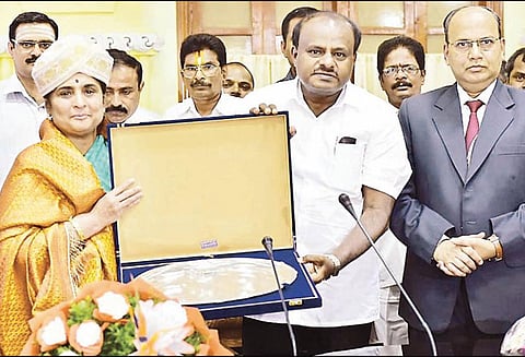 ரத்னபிரபா ஓய்வு பெற்றார்: புதிய தலைமை செயலாளராக விஜயபாஸ்கர் நியமனம் கர்நாடக அரசு உத்தரவு