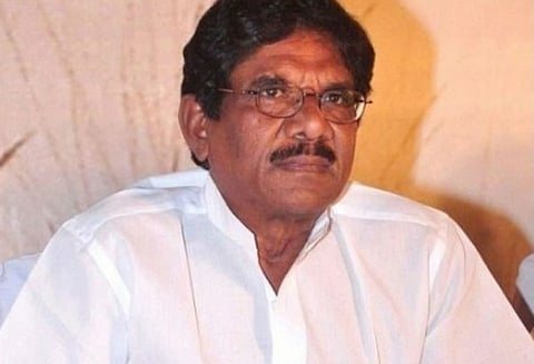 தினமும் நிகழ்ச்சிகளில் பங்கேற்கும் பாரதிராஜா கீழ் நீதிமன்றத்தினை அணுக முடியாதது ஏன்? நீதிபதி கேள்வி