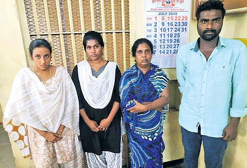 தொழில் அதிபர் கடத்தல் வழக்கில் 3 பெண்கள் உள்பட 4 பேர் கைது