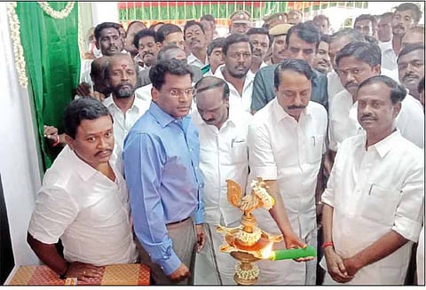 புதிய பாடத்திட்டம் குறித்து 1 லட்சம் ஆசிரியர்களுக்கு பயிற்சி