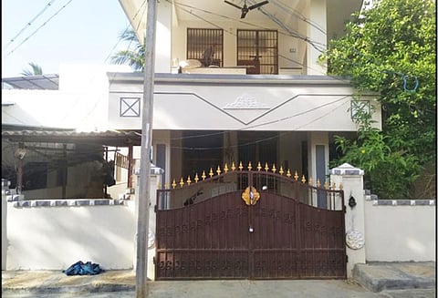 ஓய்வுபெற்ற பாய்லர் ஆலை ஊழியர்கள் வீட்டில் நகை- வெள்ளி பொருட்கள் திருட்டு