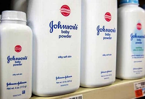 புற்று நோய் பாதிப்பு: பிரபல குழந்தை பவுடர் நிறுவனம் ரூ.32,200 கோடி இழப்பீடு வழங்க அமெரிக்க நீதிமன்றம் உத்தரவு