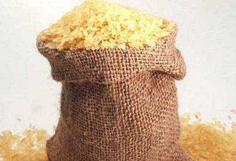 ரேஷன் அரிசி கடத்தியவர்கள் தலைமறைவு குற்றவாளிகளாக அறிவிப்பு