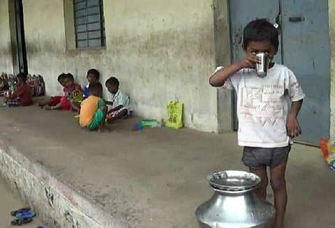 அங்கன்வாடி மையங்களுக்கு ஊழியர்கள் வாடகை தரும் அவலம் அசனா எம்.எல்.ஏ. புகார்