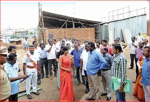 அரசு பொருட்காட்சி முன்னேற்பாடு பணிகளை கலெக்டர் ஆய்வு