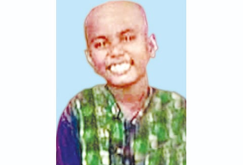 காவிரியில் மூழ்கி 4 பேர் சாவு: ஆற்றில் அடித்து செல்லப்பட்ட சிறுவனின் கதி என்ன? தேடும் பணி தீவிரம்