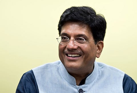 சுவிஸ் வங்கியில் இந்தியர்களின் கருப்பு பண பதுக்கல் குறைந்தது மத்திய நிதி மந்திரி தகவல்