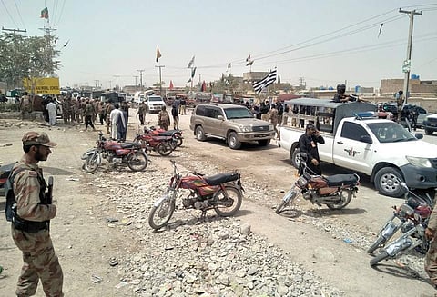 பாகிஸ்தானில் குவெட்டா நகரில் வாக்கு சாவடிக்கு வெளியே குண்டுவெடிப்பு: 25 பேர் பலி; 40 பேர் படுகாயம்