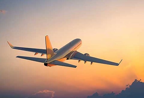 இம்பாலில் இருந்து டெல்லி சென்ற விமானத்தில் பச்சிளங்குழந்தை உடல் கண்டெடுப்பு