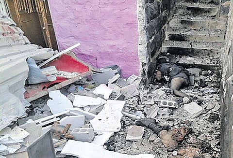 சிரியாவில் தற்கொலைப்படை தாக்குதல்கள் 40 பேர் கொன்று குவிப்பு