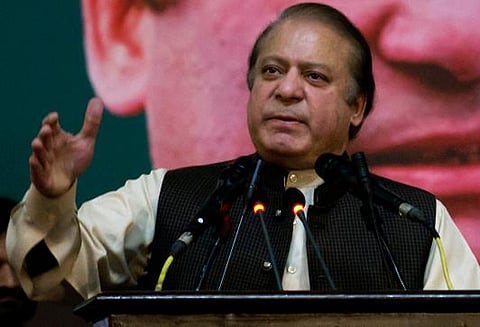 பாகிஸ்தான் முன்னாள் பிரதமர் நவாஸ் செரீப் உடல்நிலை மோசம், மருத்துவமனையில் அனுமதி