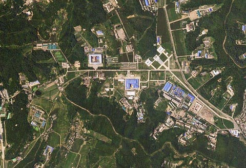 கண்டம் விட்டு கண்டம் பாயும் ஏவுகணைகளை புதுப்பிக்கும் வட கொரியா