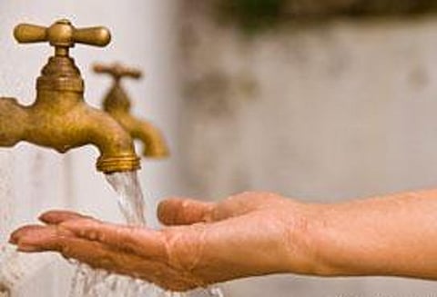 மகாராஷ்டிராவில் பள்ளி கூடம் அருகே குழாய் நீரை குடித்த 60 மாணவர்களுக்கு உடல் நல குறைவு