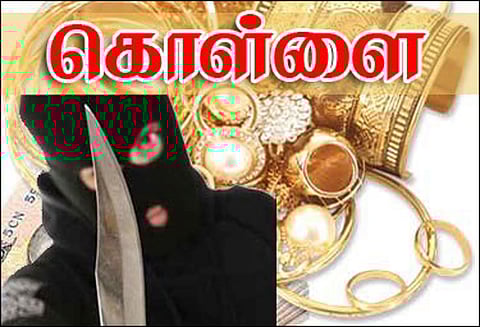 வீட்டின் பூட்டை உடைத்து 100 பவுன் நகை கொள்ளை