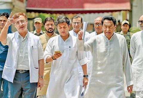 மத்திய பிரதேசத்தில் 60 லட்சம் போலி வாக்காளர்கள் - தேர்தல் கமிஷனிடம் காங்கிரஸ் புகார்