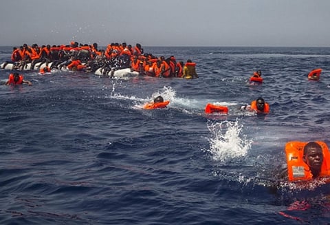 மத்திய தரைக்கடல் பகுதியில் புலம்பெயர்ந்தோர் படகு மூழ்கியது; 50 பேர் பலி