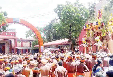 சாமிதோப்பு அய்யா வைகுண்டசாமி தலைமை பதியில் தேரோட்டம்