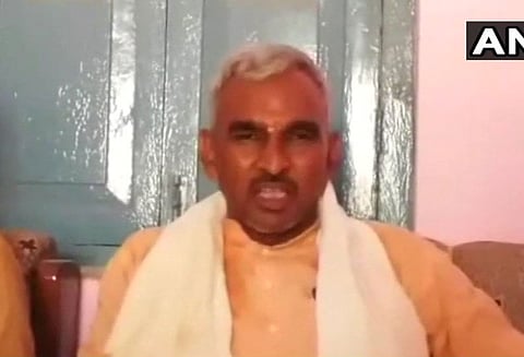 அரசு அதிகாரிகளை விட பாலியல் தொழிலாளர்கள் மேலானவர்கள்; பாரதீய ஜனதா எம்.எல்.ஏ. சர்ச்சை பேச்சு