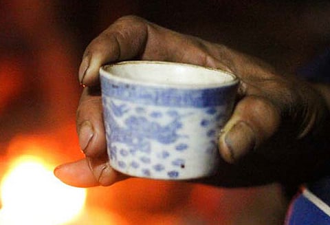 சித்தூரில் 2 மகள்களை கொன்று தொழிலாளி தற்கொலை முயற்சி