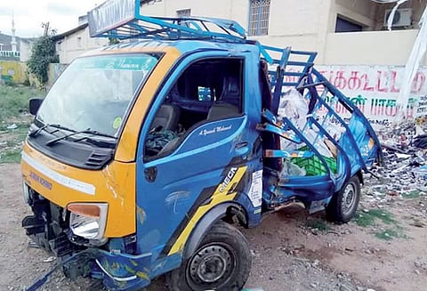 ஆம்பூரில் சரக்கு ஆட்டோ மீது சொகுசு பஸ் மோதல்; சிறுமி பலி
