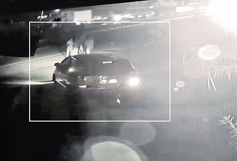 கத்தியை காட்டி மிரட்டி சினிமா தயாரிப்பாளரின் கார் கடத்தல்