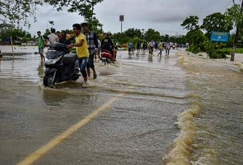 வடகிழக்கு மாநிலங்களில் வெள்ளம்: 7 லட்சம் பேர் பாதிப்பு
