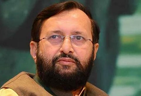 மத்திய ஆசிரியர் தகுதித் தேர்வை தமிழ் உள்ளிட்ட 20 மொழிகளில் நடத்த சிபிஎஸ்இக்கு பிரகாஷ் ஜவடேகர் உத்தரவு