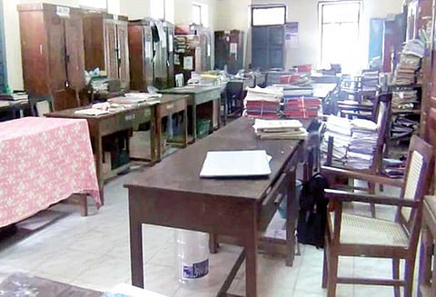 ஊரக வளர்ச்சி துறை ஊழியர்கள் விடுப்பு எடுத்து போராட்டம்: மாவட்டம் முழுவதும் குடிநீர் வினியோகம் பாதிப்பு