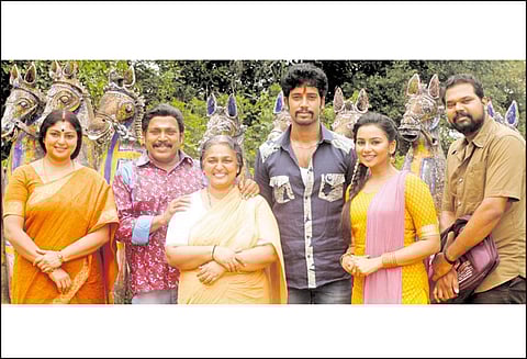 மணியார் குடும்பம்