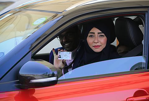 சவுதி அரேபியாவில் பெண்கள் வாகனம் ஓட்ட தடை விலகியது