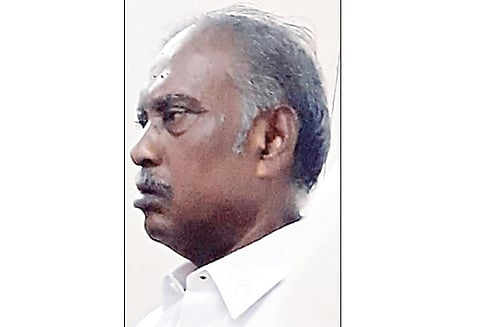 தி.மு.க. முன்னாள் எம்.எல்.ஏ.வுக்கு 4 ஆண்டு சிறை - மனைவி, மகனுக்கும் தண்டனை விதித்து விழுப்புரம் கோர்ட்டு பரபரப்பு தீர்ப்பு