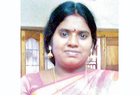 திருமணமான 3½ ஆண்டில் கர்ப்பிணி தூக்கில் பிணமாக தொங்கினார்